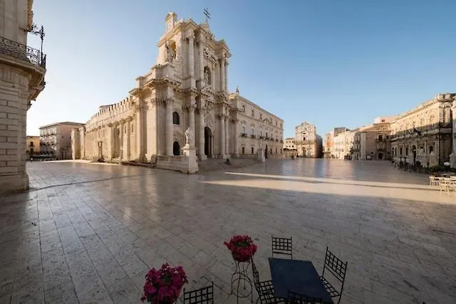 Ortigia Charme Piazza Duomo Apartment Syracuse Italy
