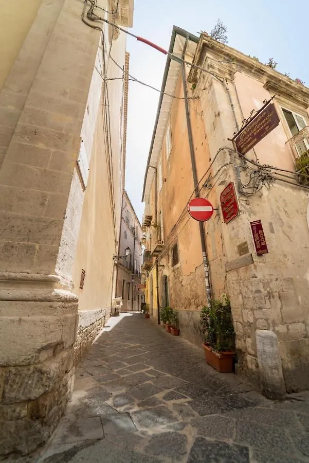 Ortigia Charme Piazza Duomo Apartment Syracuse